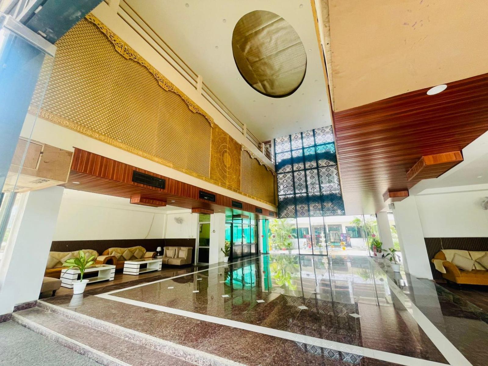 Country Inn Ayodhya - Opposite Airport Екстер'єр фото
